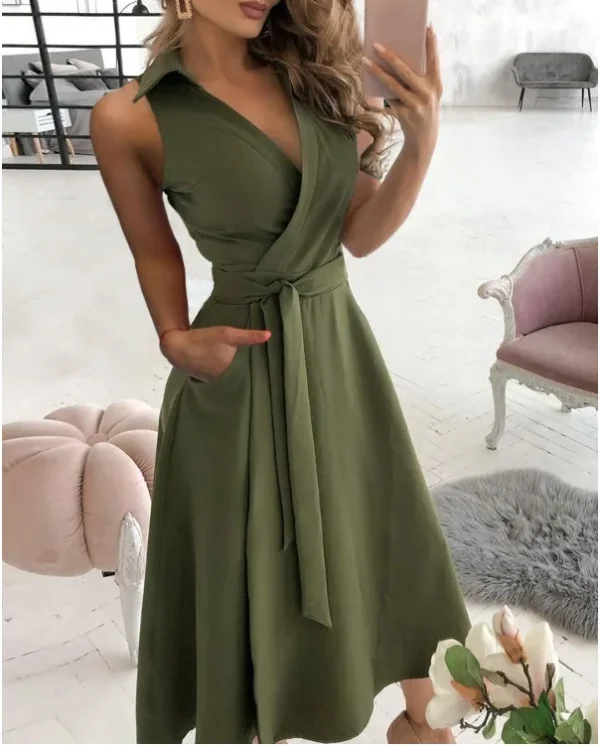 Vestido jeans transpassado decote em v com bolso - Imagem 4