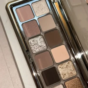 Conjunto de sombras com 12 cores