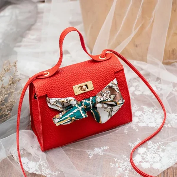 Bolsa  pequena com detalhes de lenço - Imagem 8